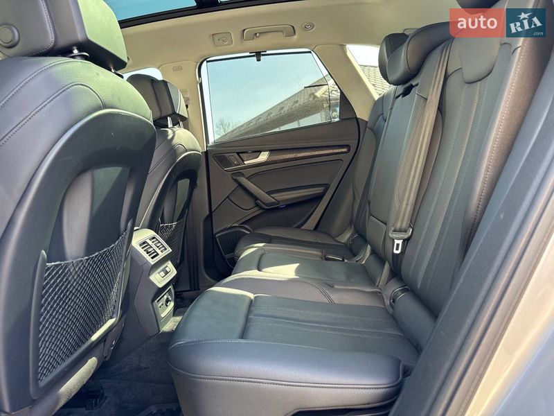 Внедорожник / Кроссовер Audi Q5 2018 в Стрые