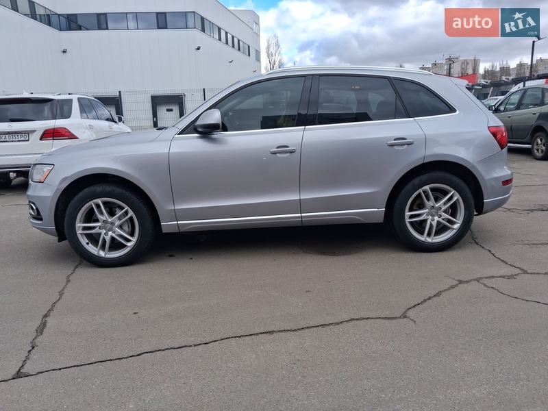 Позашляховик / Кросовер Audi Q5 2015 в Києві