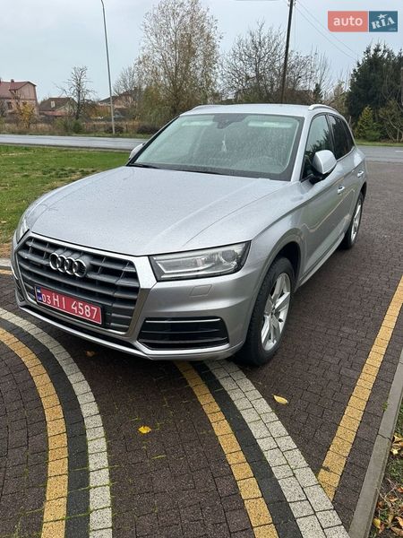 Внедорожник / Кроссовер Audi Q5 2018 в Владимире