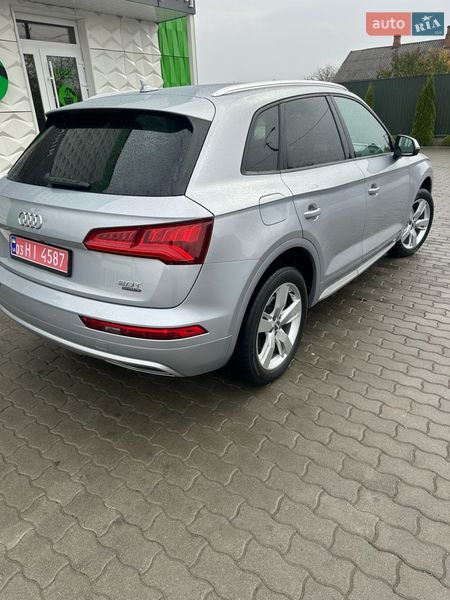 Внедорожник / Кроссовер Audi Q5 2018 в Владимире