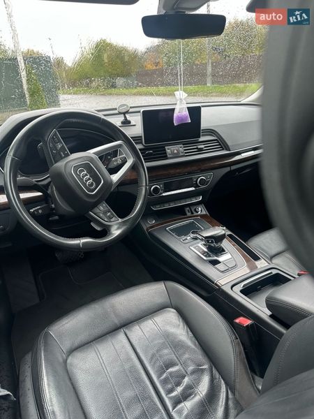 Внедорожник / Кроссовер Audi Q5 2018 в Владимире