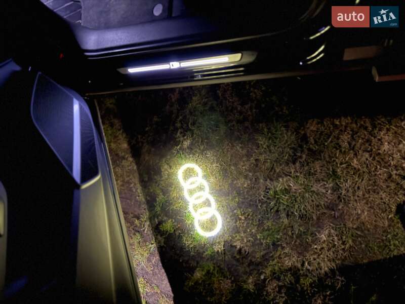 Позашляховик / Кросовер Audi Q5 2023 в Бориславі