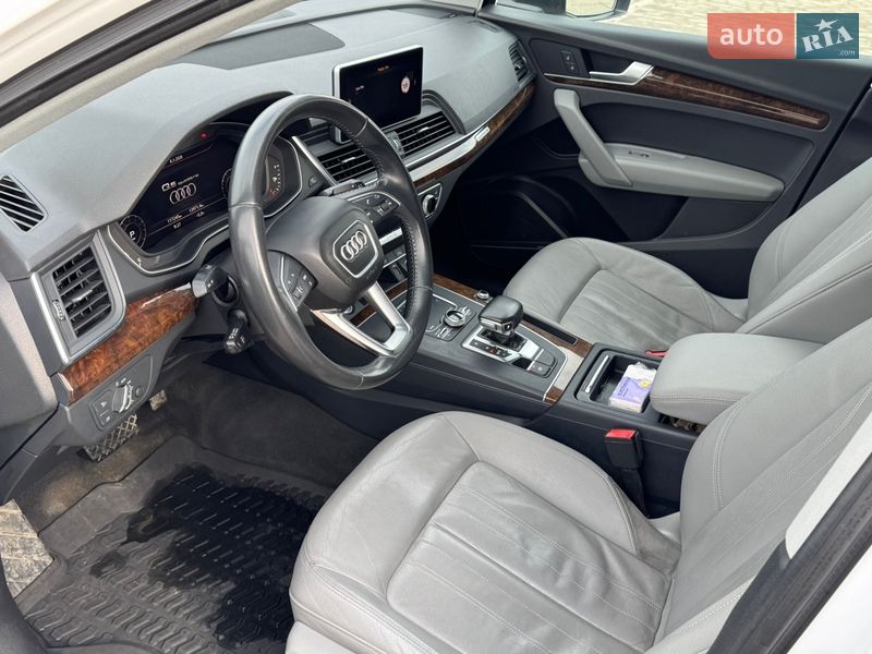 Внедорожник / Кроссовер Audi Q5 2017 в Львове