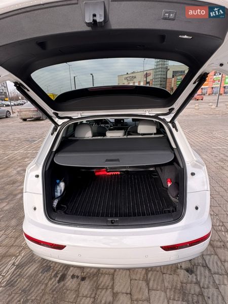 Внедорожник / Кроссовер Audi Q5 2017 в Львове