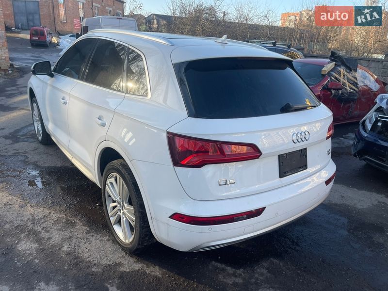 Позашляховик / Кросовер Audi Q5 2018 в Рівному