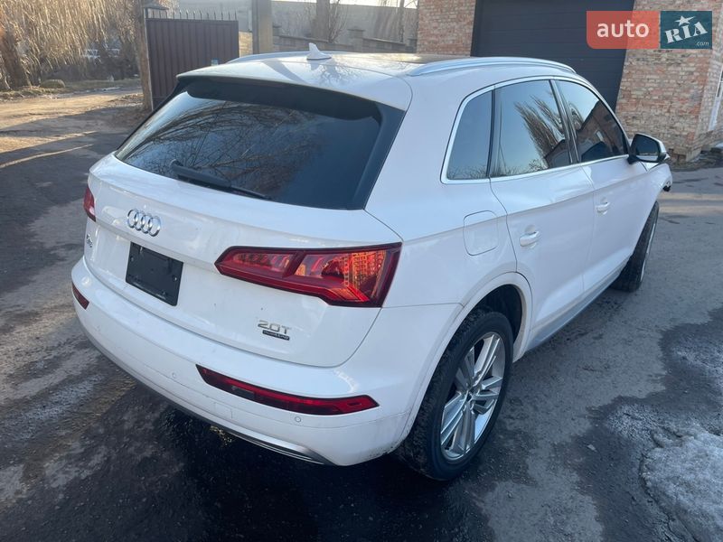 Позашляховик / Кросовер Audi Q5 2018 в Рівному