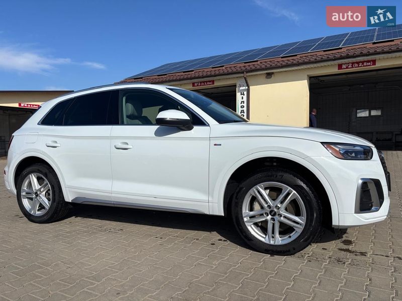 Позашляховик / Кросовер Audi Q5 2022 в Одесі