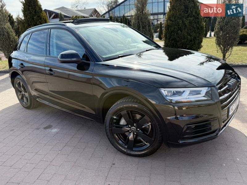 Позашляховик / Кросовер Audi Q5 2017 в Стрию