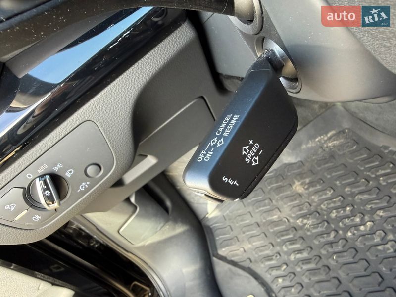 Позашляховик / Кросовер Audi Q5 2017 в Стрию