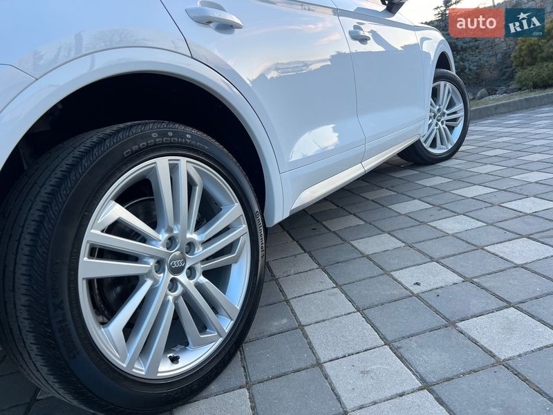 Позашляховик / Кросовер Audi Q5 2018 в Стрию
