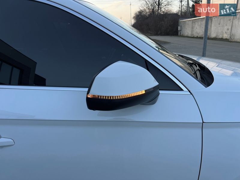 Позашляховик / Кросовер Audi Q5 2018 в Стрию