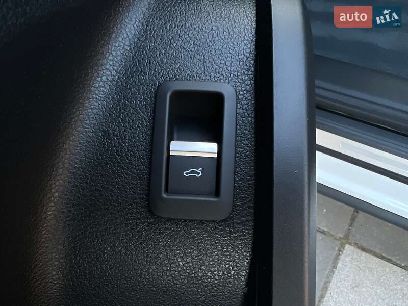 Позашляховик / Кросовер Audi Q5 2018 в Стрию