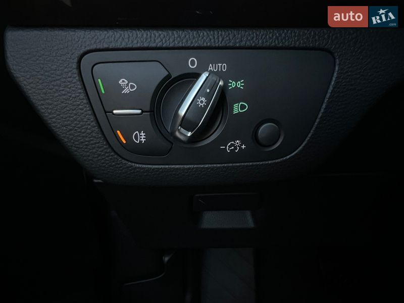 Позашляховик / Кросовер Audi Q5 2018 в Стрию