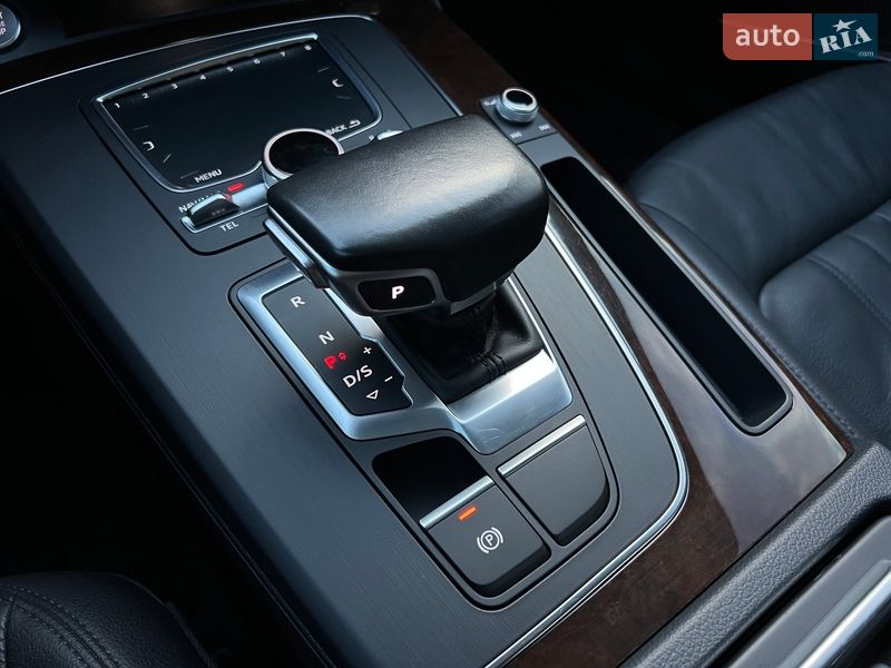 Позашляховик / Кросовер Audi Q5 2018 в Стрию