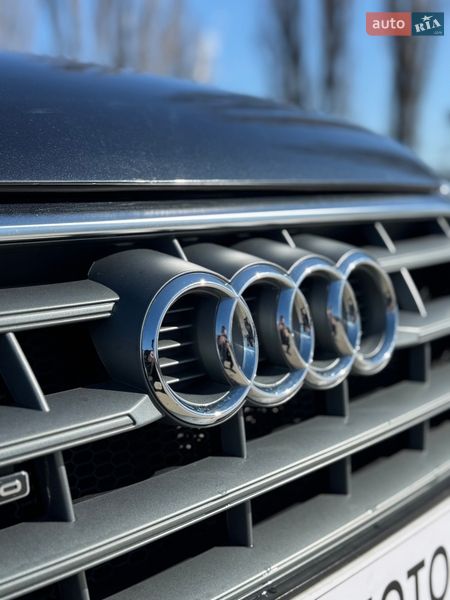 Внедорожник / Кроссовер Audi Q5 2019 в Киеве