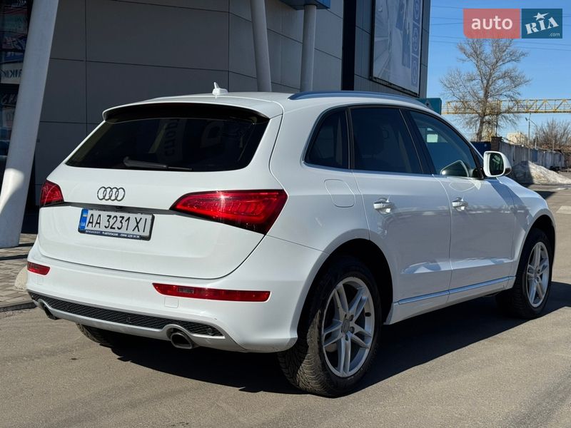 Позашляховик / Кросовер Audi Q5 2015 в Києві