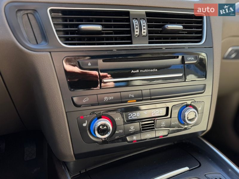 Позашляховик / Кросовер Audi Q5 2015 в Києві