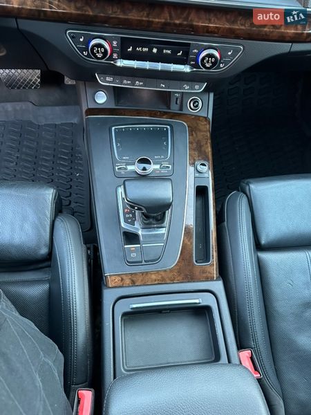 Внедорожник / Кроссовер Audi Q5 2017 в Ратным