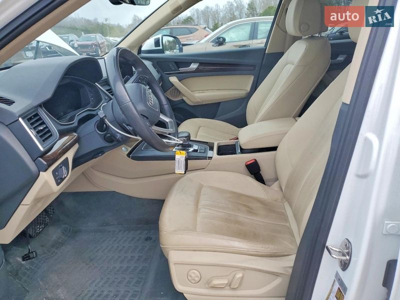 Внедорожник / Кроссовер Audi Q5 2018 в Ровно