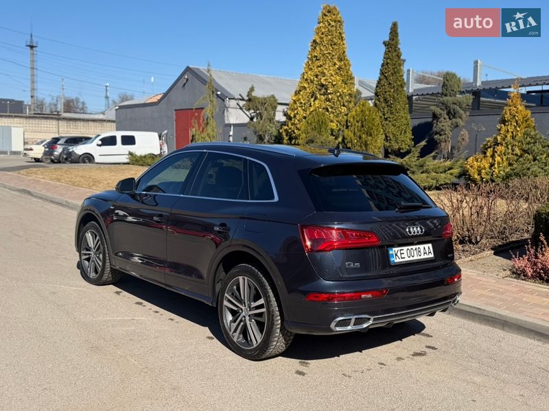 Внедорожник / Кроссовер Audi Q5 2020 в Днепре