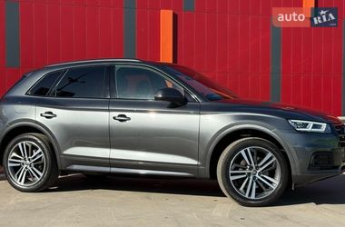 Внедорожник / Кроссовер Audi Q5 2019 в Киеве