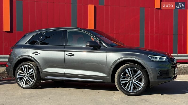 Внедорожник / Кроссовер Audi Q5 2019 в Киеве