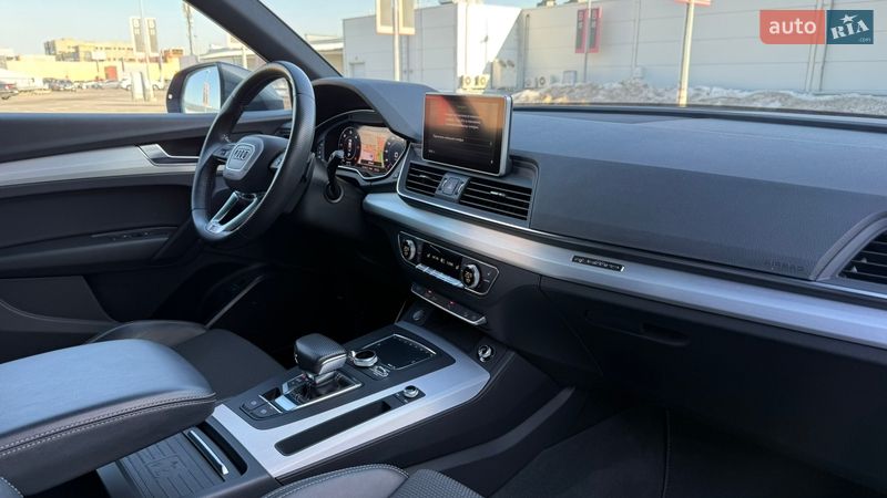 Внедорожник / Кроссовер Audi Q5 2019 в Киеве