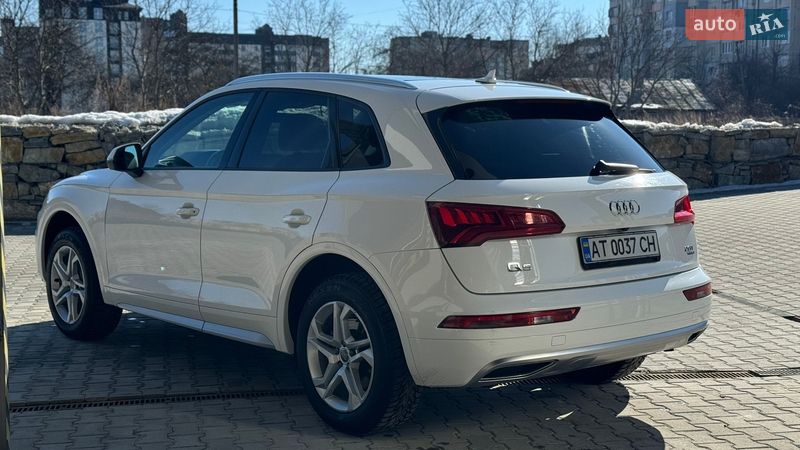 Позашляховик / Кросовер Audi Q5 2017 в Івано-Франківську