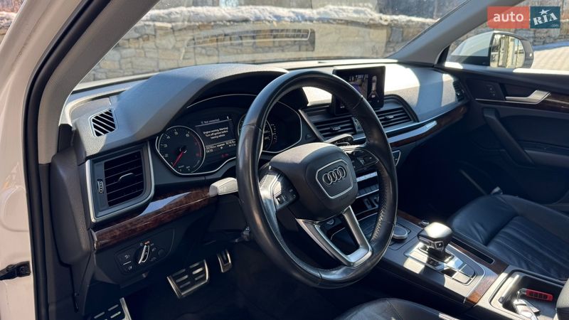 Позашляховик / Кросовер Audi Q5 2017 в Івано-Франківську