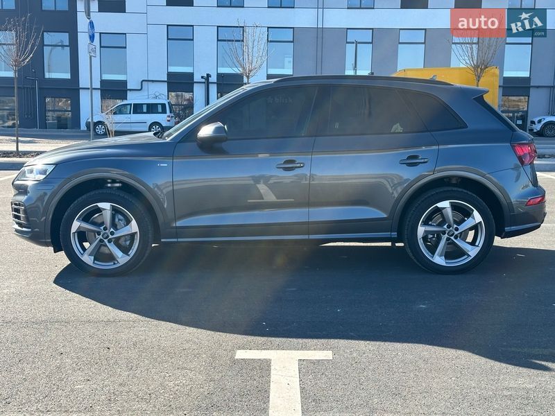 Позашляховик / Кросовер Audi Q5 2020 в Рівному