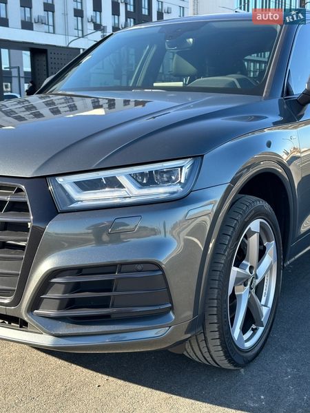 Позашляховик / Кросовер Audi Q5 2020 в Рівному