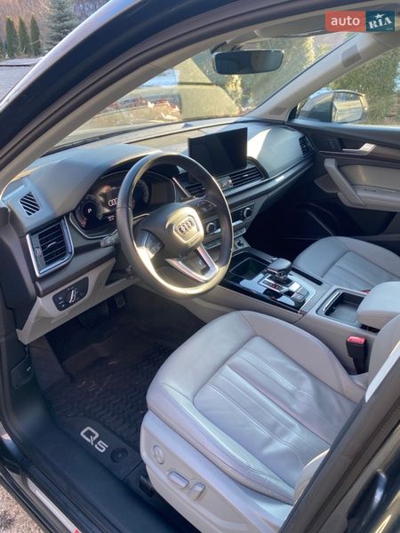Внедорожник / Кроссовер Audi Q5 2022 в Киеве