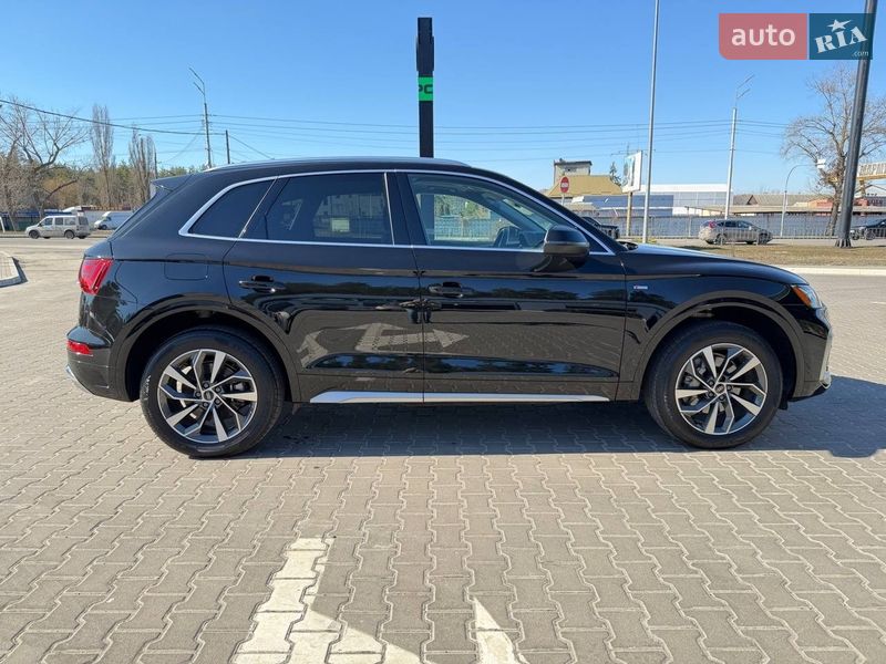 Позашляховик / Кросовер Audi Q5 2023 в Києві
