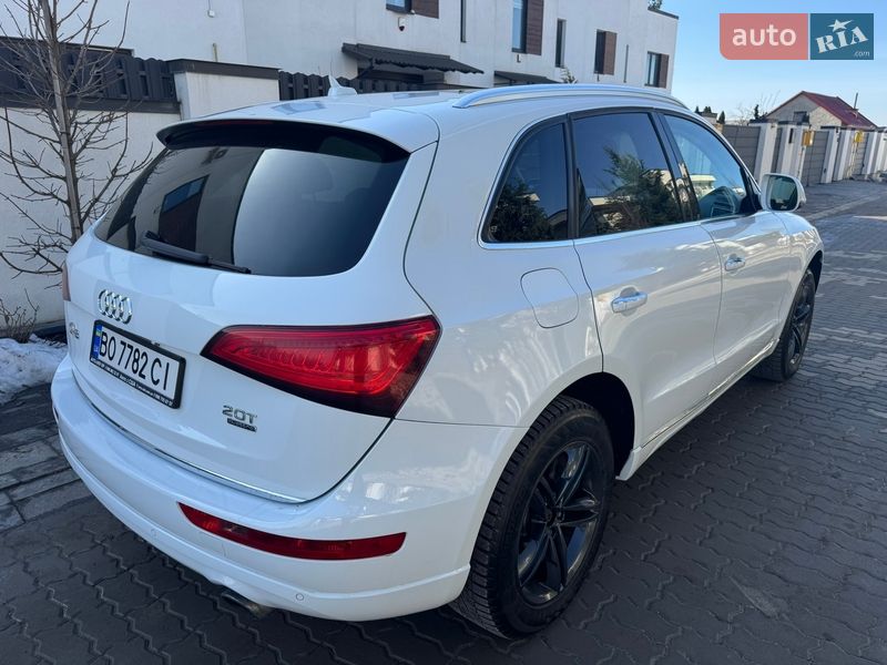 Позашляховик / Кросовер Audi Q5 2015 в Львові