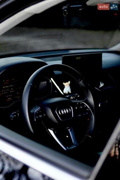 Позашляховик / Кросовер Audi Q5 2022 в Дніпрі