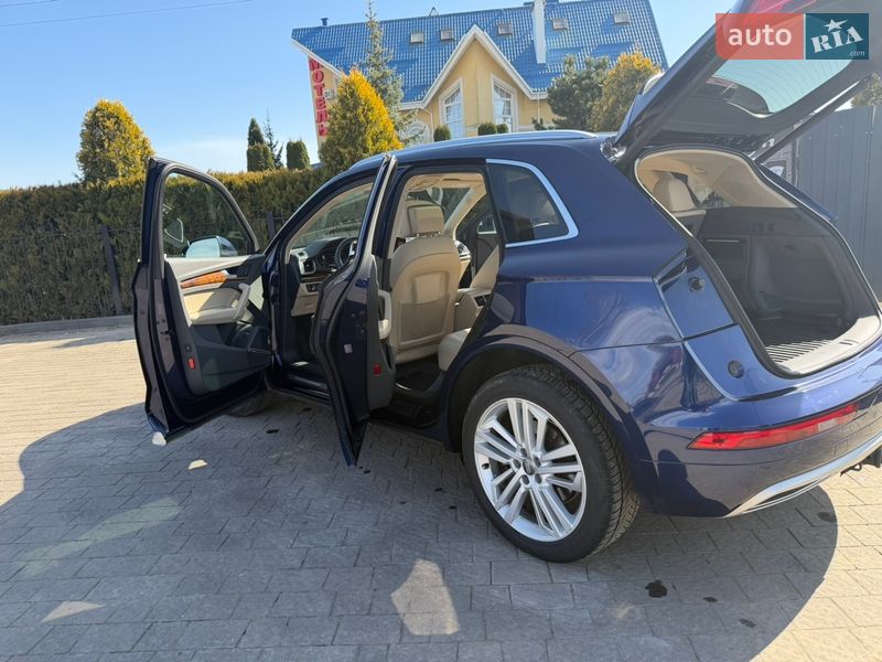 Позашляховик / Кросовер Audi Q5 2017 в Болехові