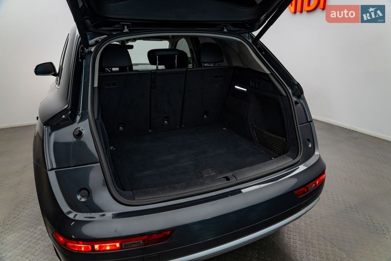 Внедорожник / Кроссовер Audi Q5 2018 в Киеве