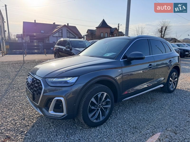 Позашляховик / Кросовер Audi Q5 2023 в Івано-Франківську