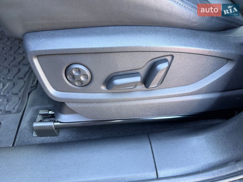 Позашляховик / Кросовер Audi Q5 2023 в Івано-Франківську