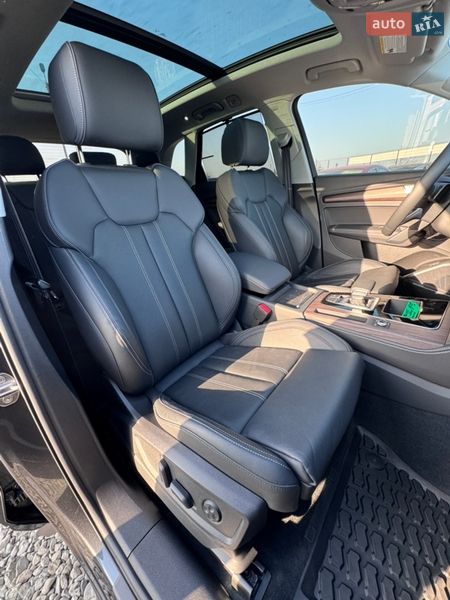 Позашляховик / Кросовер Audi Q5 2023 в Івано-Франківську