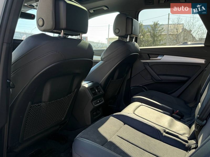 Позашляховик / Кросовер Audi Q5 2020 в Івано-Франківську