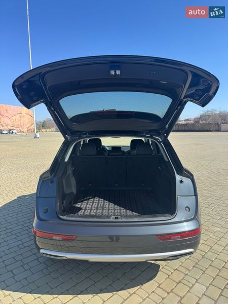 Внедорожник / Кроссовер Audi Q5 2018 в Одессе