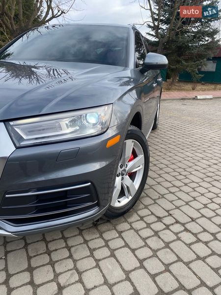 Внедорожник / Кроссовер Audi Q5 2017 в Пустомытах