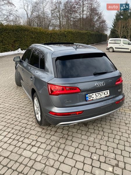 Внедорожник / Кроссовер Audi Q5 2017 в Пустомытах