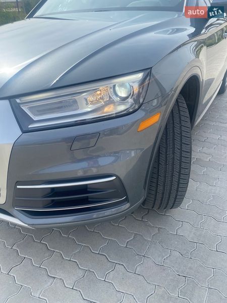 Внедорожник / Кроссовер Audi Q5 2017 в Пустомытах