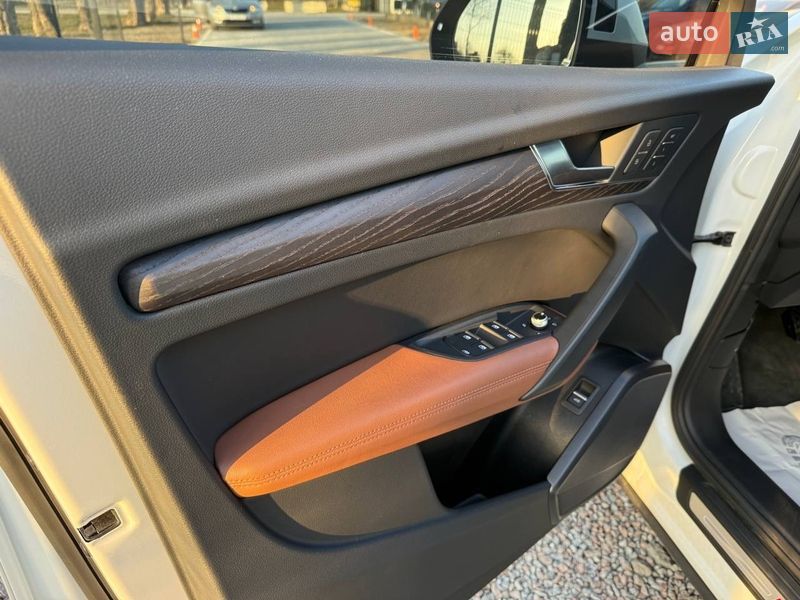 Внедорожник / Кроссовер Audi Q5 2022 в Стрые