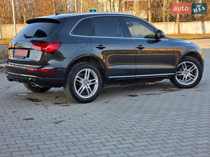 Внедорожник / Кроссовер Audi Q5 2015 в Гусятине
