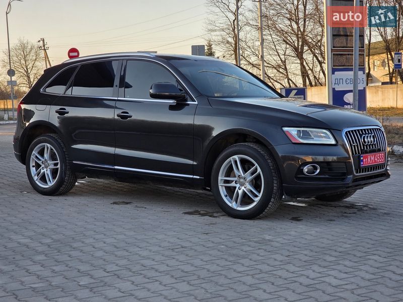 Внедорожник / Кроссовер Audi Q5 2015 в Гусятине