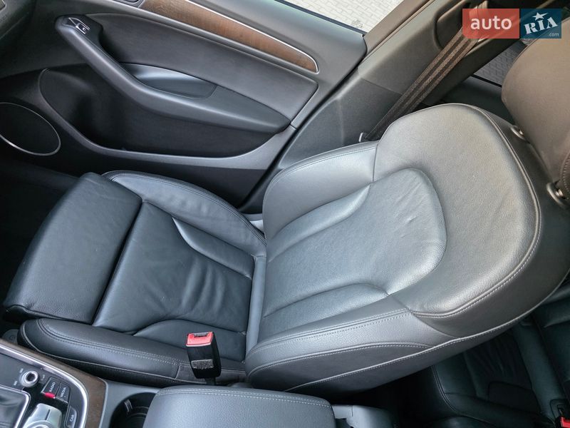 Внедорожник / Кроссовер Audi Q5 2015 в Гусятине