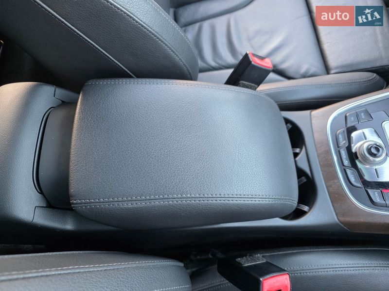 Внедорожник / Кроссовер Audi Q5 2015 в Гусятине